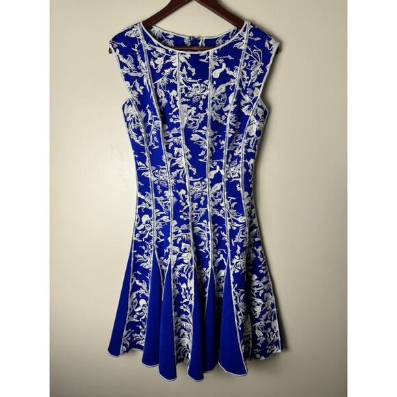 Tadashi Shoji Floral Embroidered‎ Neoprene Mini Fit & Flare Dress Size S - Picture 3 of 7